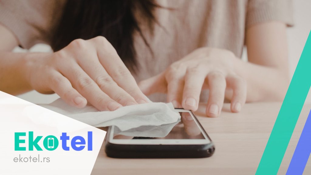 Detaljno - mikroskopsko čišćenje mobilnih telefona